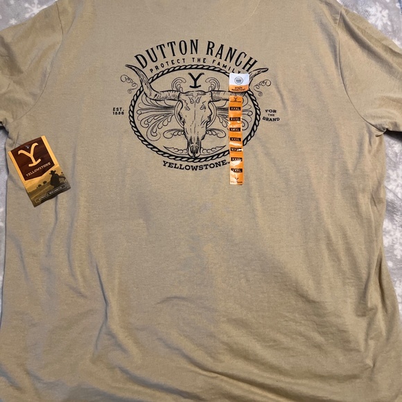 YellowStone Dutton Ranch T-Shirt - Picture 3 of 3
